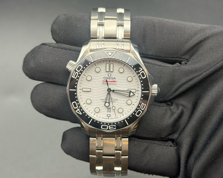 Omega Seamaster Professional 300M, 2024